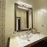 Zacahry Apartments